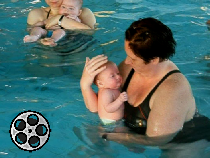 2012-03-20-Konstantin beim Babyschwimmen.MPG